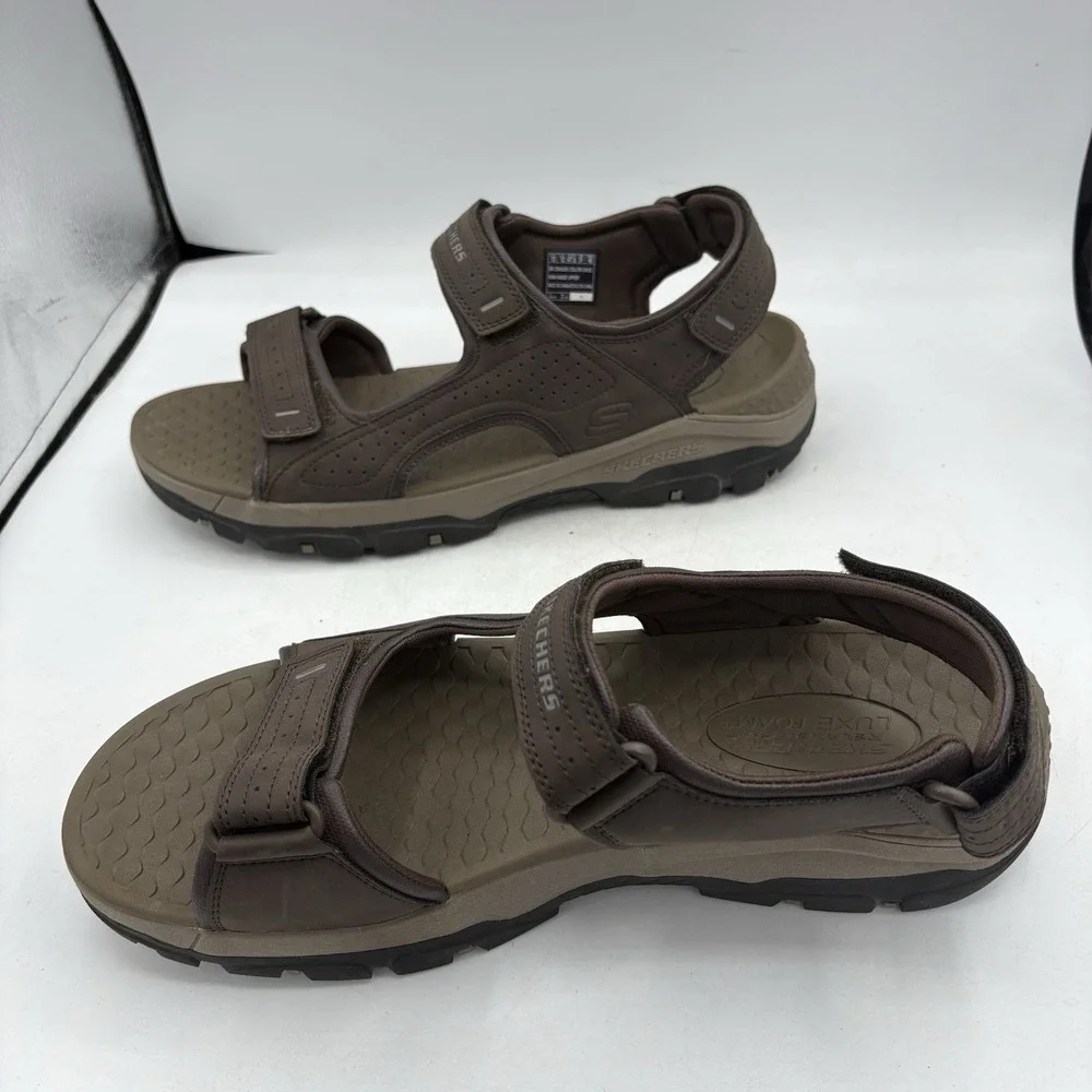 Skechers pre owned